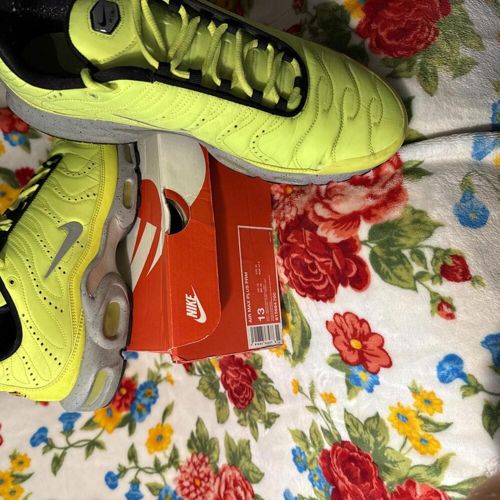 Nike Air Max Plus size 13 TN Neon Yellow Sneakers